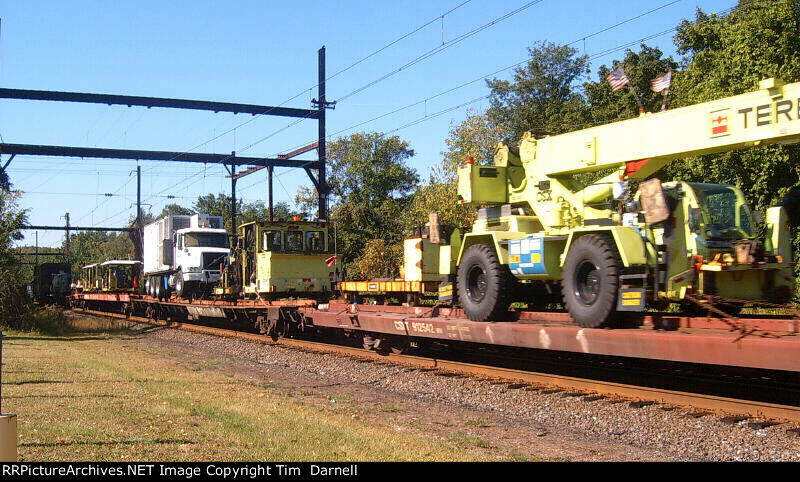 CSX 912542 on MofW train X370